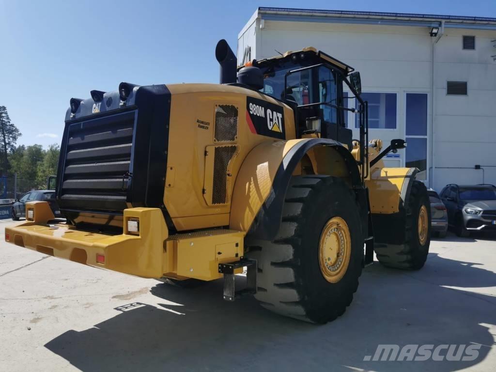 CAT 980M Колесни товарачи