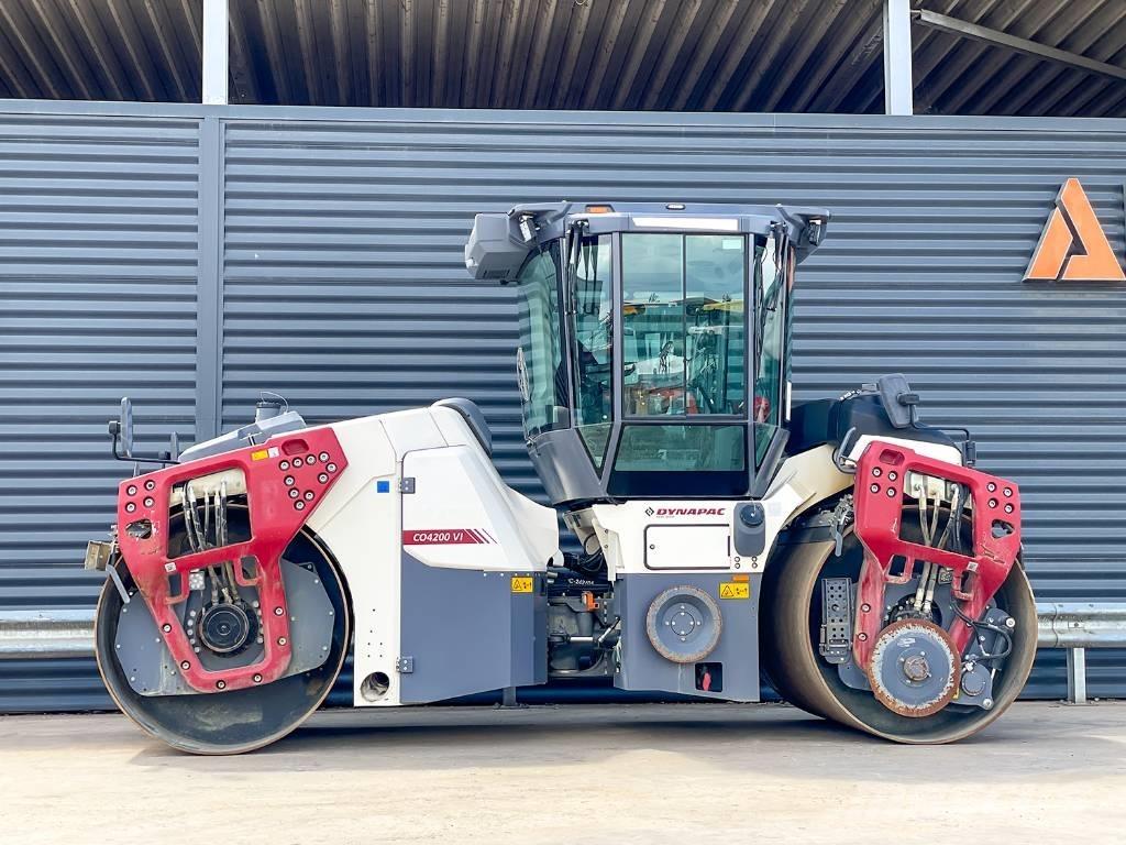 Dynapac CO4200 VI Двойни барабанни ролки
