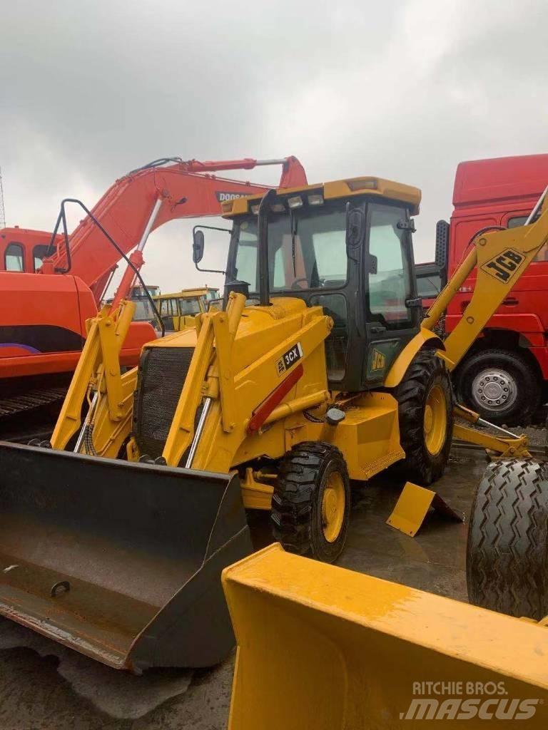 JCB 3 CX Товарач със заден ексватор