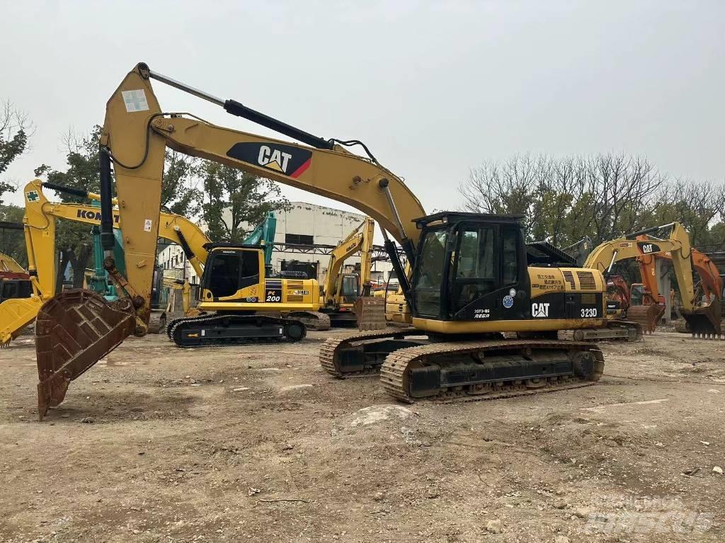 CAT 323D Верижен екскаватор