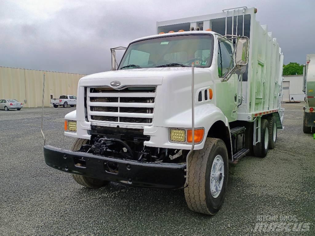 Sterling L7500 Камиони за отпадъци
