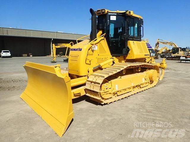 Komatsu D61EX-24 Верижни булдозери
