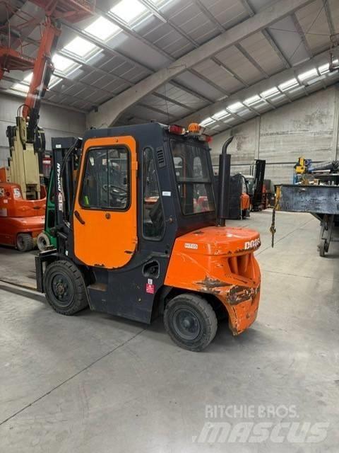 Doosan FD30 Дизелови камиони