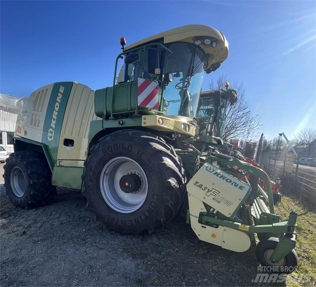 Krone BIG x 700 Самоходни фуражири