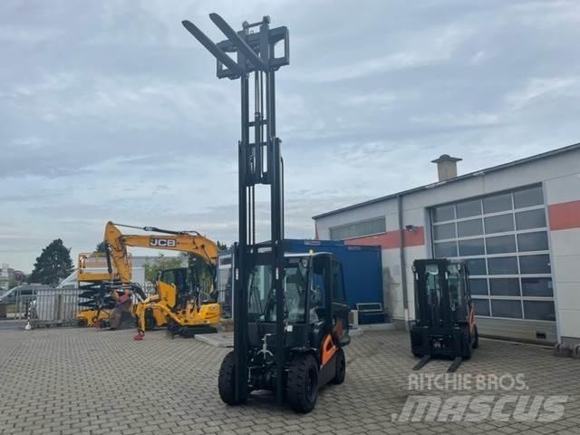 Doosan D35C-9 Дизелови камиони