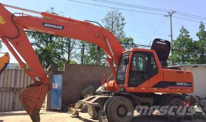 Doosan DH210W-7 Колесни екскаватори