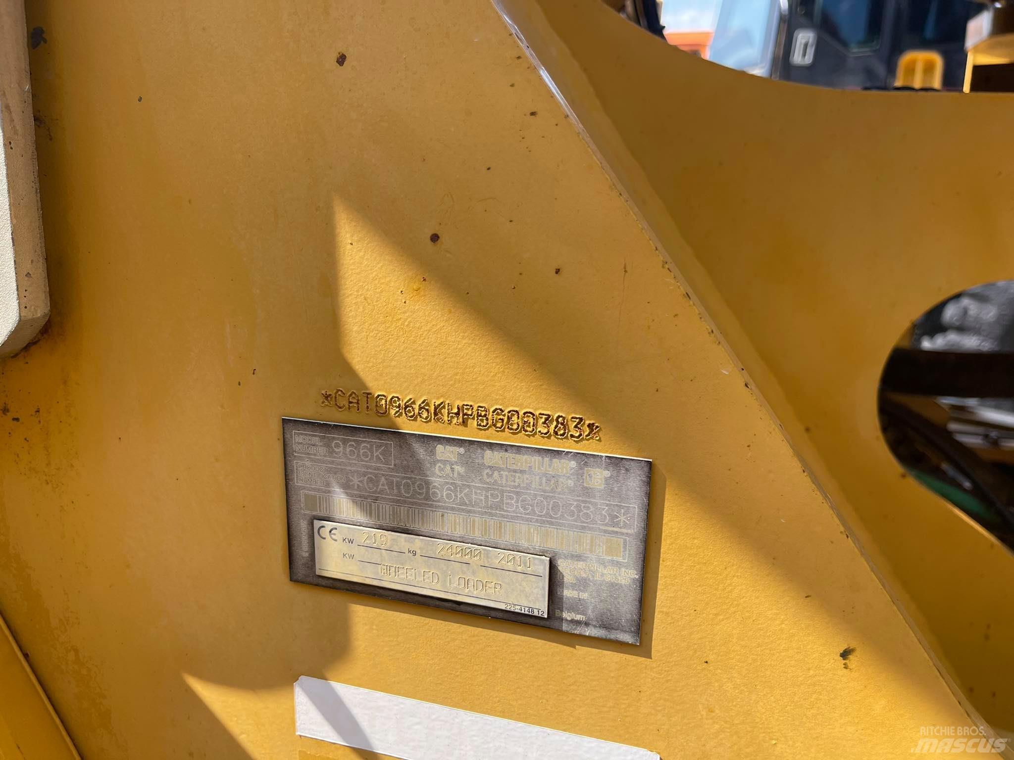 CAT 966K Колесни товарачи