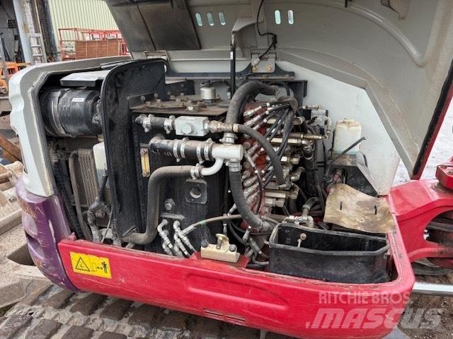 Takeuchi TB 260 Мини екскаватори < 7 т