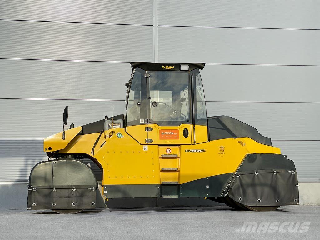 Bomag BW 28 RH Пневматични гумени  ролки
