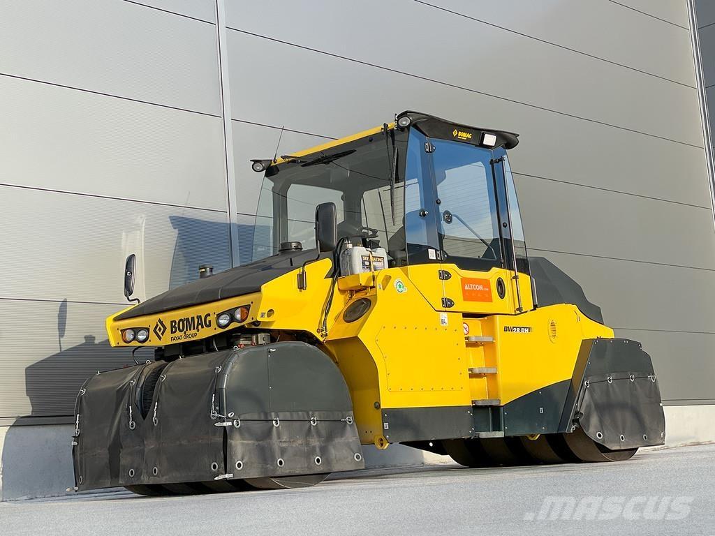 Bomag BW 28 RH Пневматични гумени  ролки
