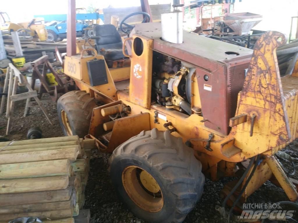 CASE 660 Изкопни машини