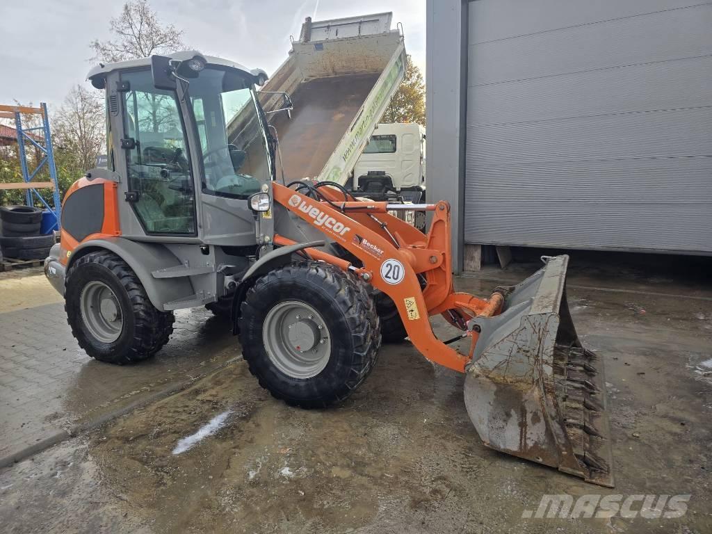 Atlas AR 65 Колесни товарачи