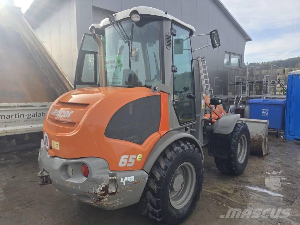 Atlas AR 65 Колесни товарачи