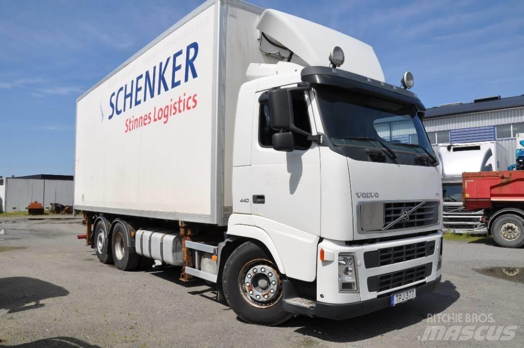 Volvo FH440 6X2 Каросерии