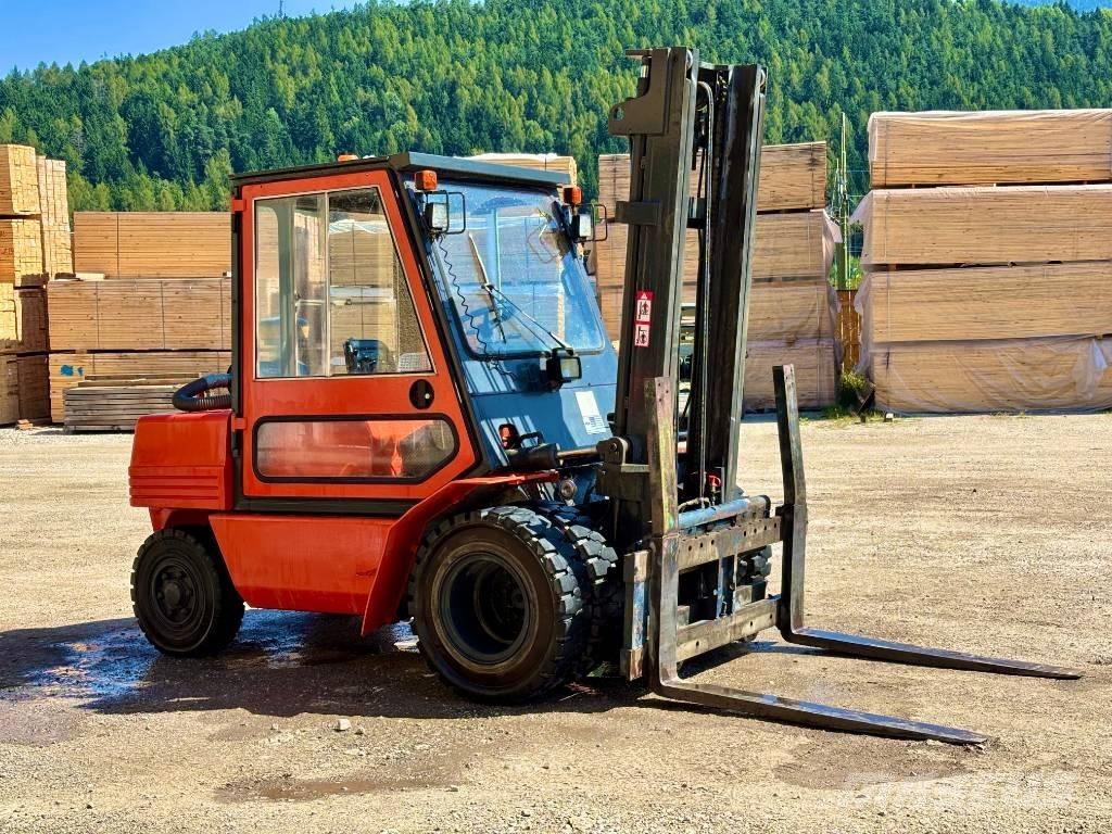 Komatsu FD 40 T Дизелови камиони