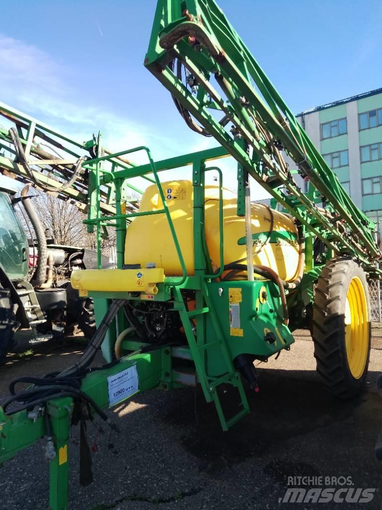 John Deere 732 Прикачни пръскачки
