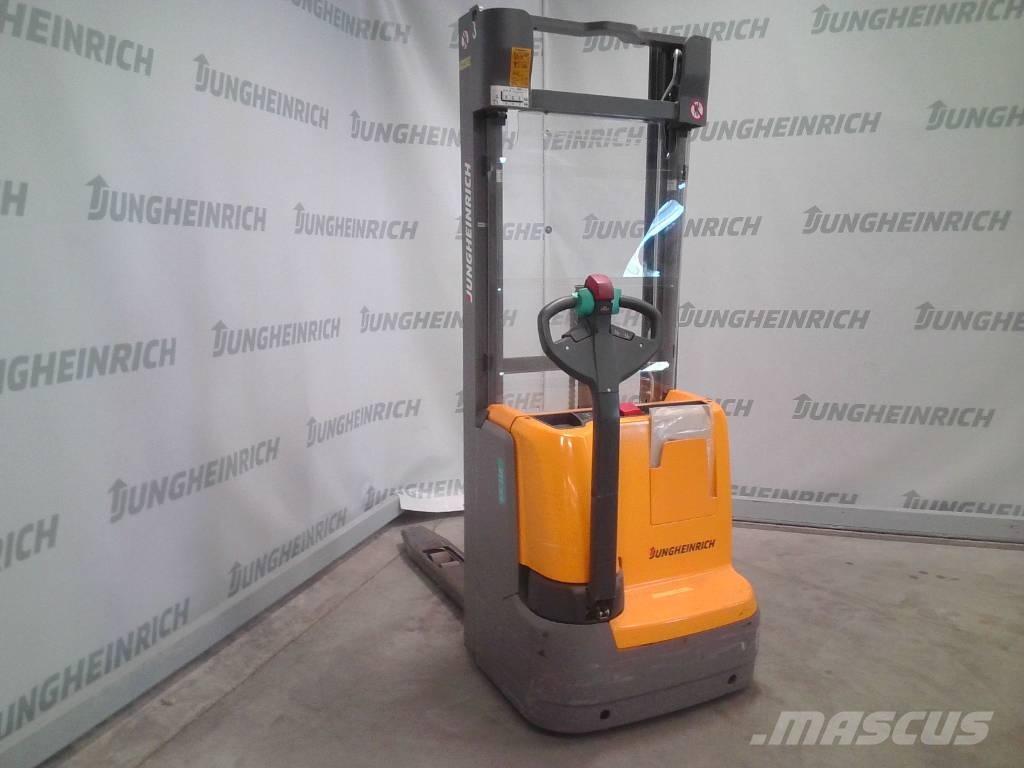 Jungheinrich EJC 112 Колички високоповдигачи с теглич