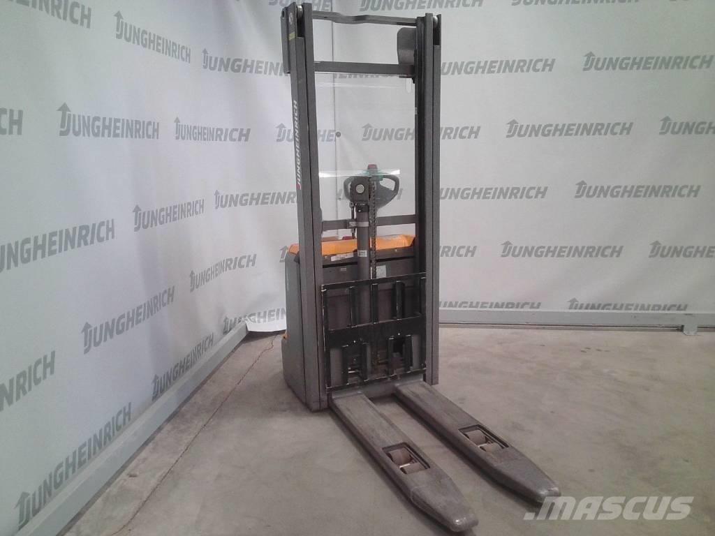 Jungheinrich EJC 112 Колички високоповдигачи с теглич