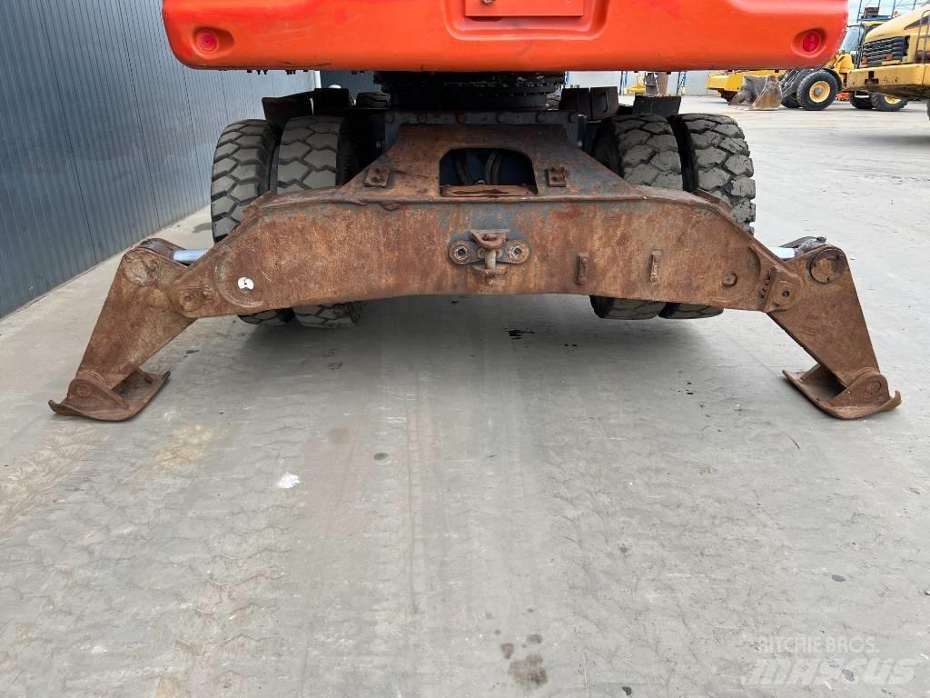 Doosan DX210W Колесни екскаватори