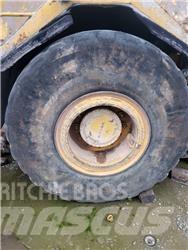 Volvo A25 Гуми