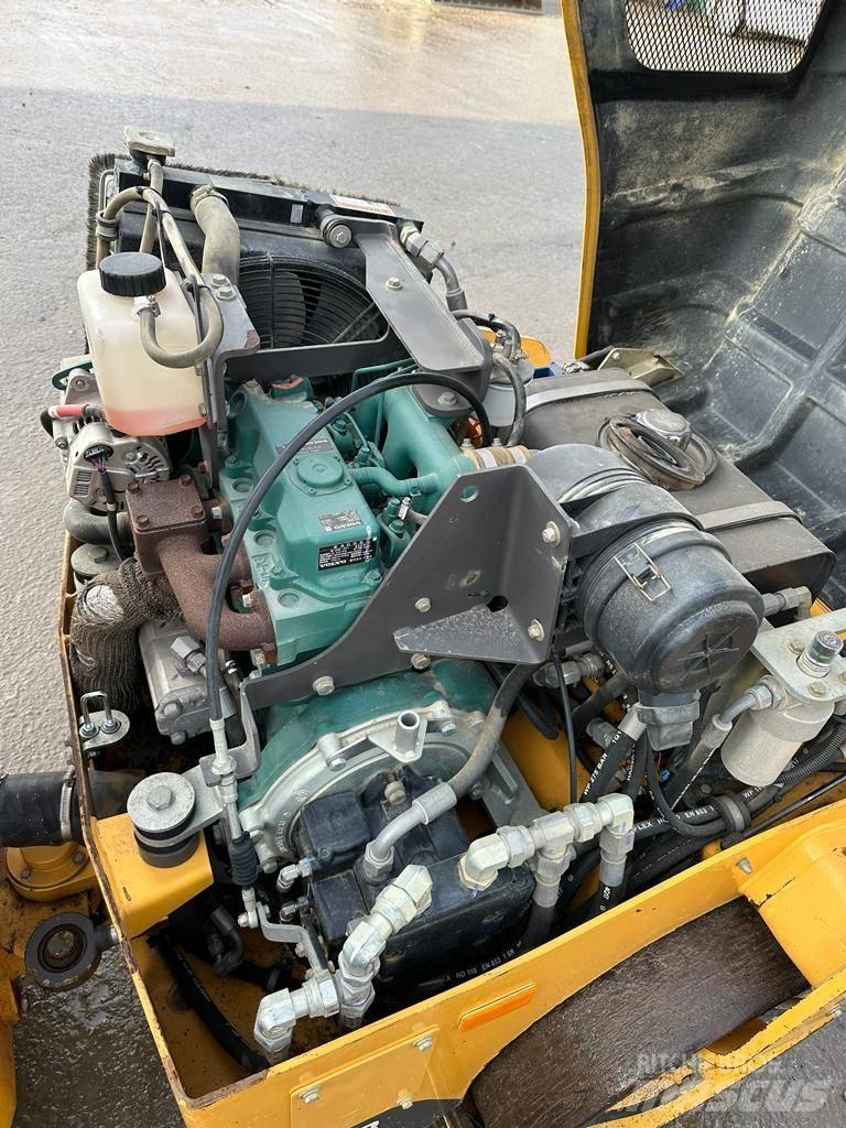 Volvo DD 25 B Двойни барабанни ролки
