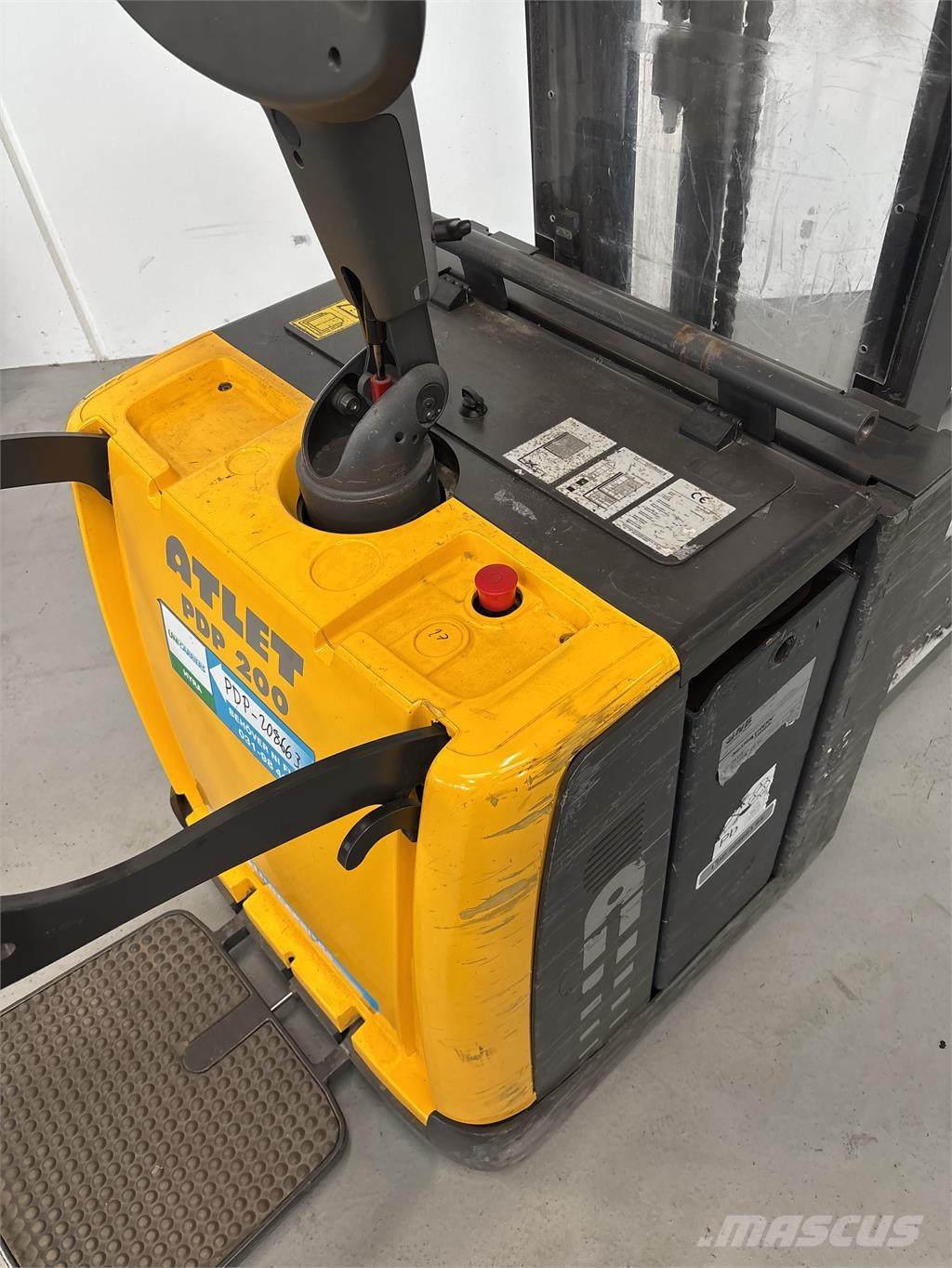 Atlet PDP200 Самоходни товарачи