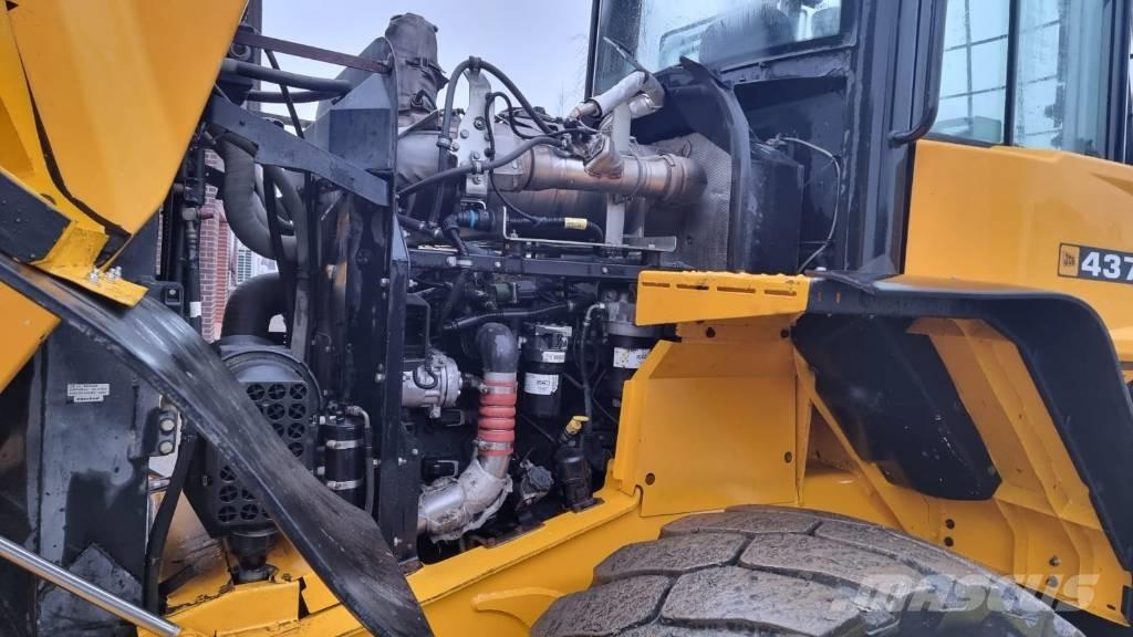 JCB 437 HT Колесни товарачи