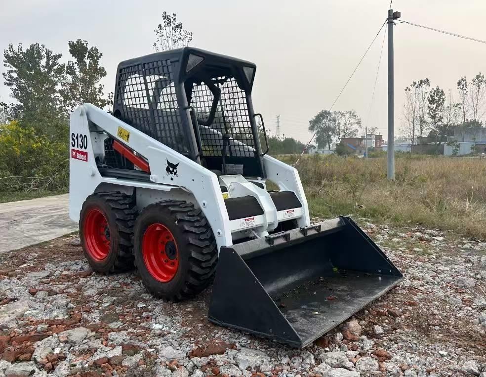 Bobcat S 130 Мини товарачи
