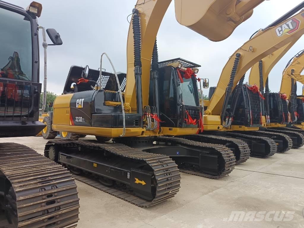 CAT 323 D2L Верижен екскаватор