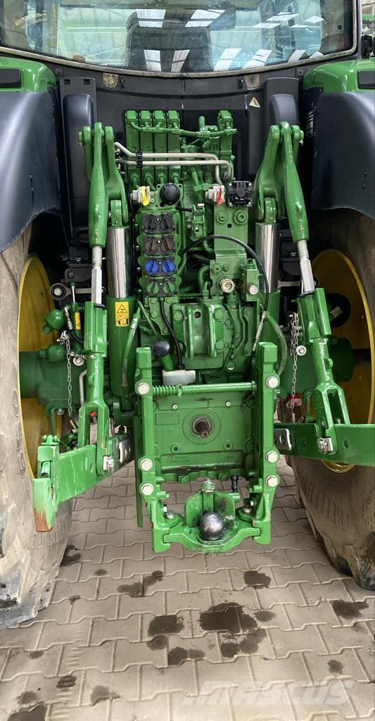 John Deere 6R 175 Трактори