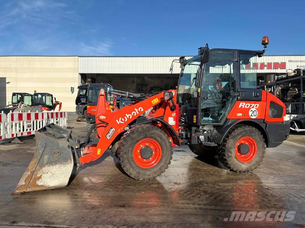 Kubota R 070 Колесни товарачи