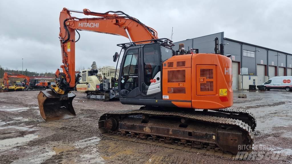 Hitachi ZX225USLC-6 Верижен екскаватор