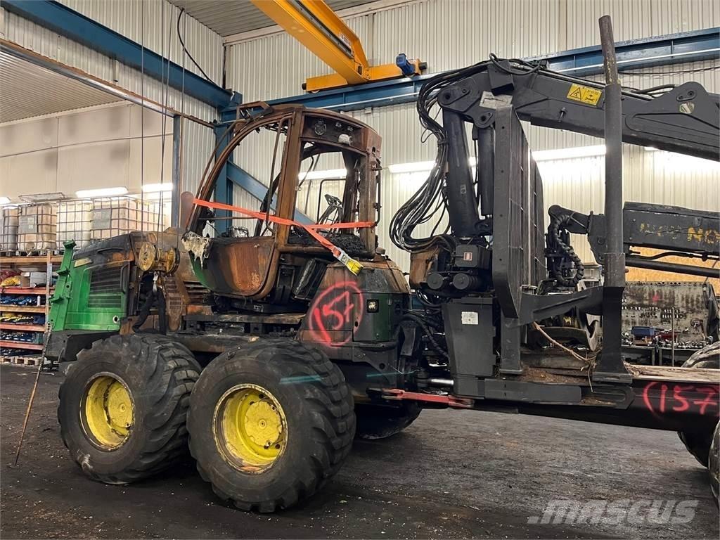 John Deere 1210E Форуардери