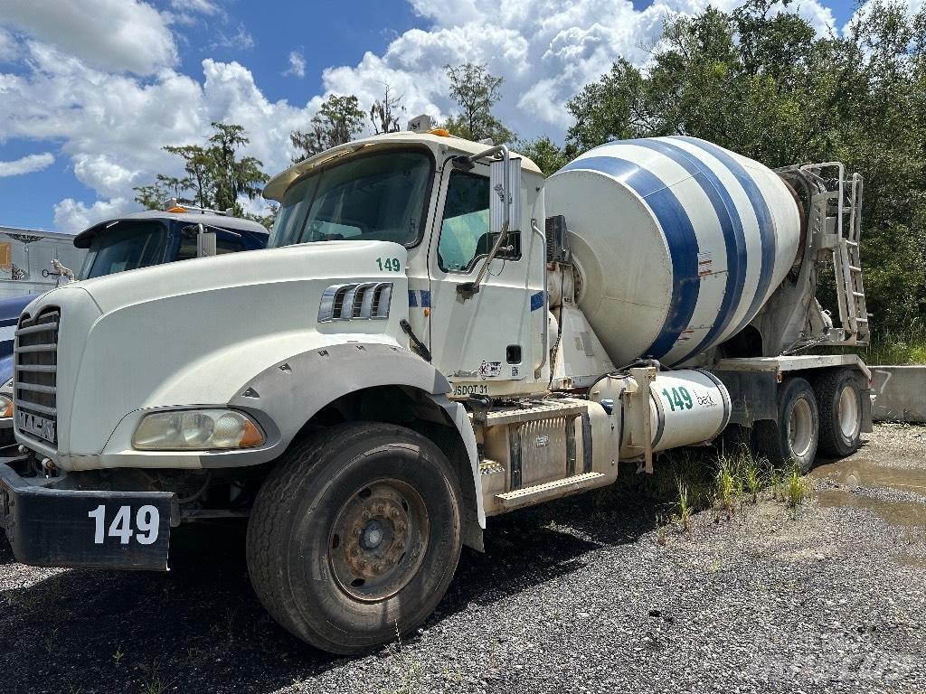 Mack GU 800 Други