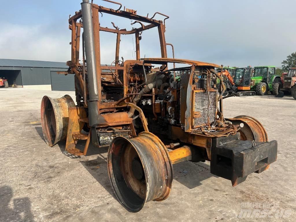 CLAAS 656 Трактори