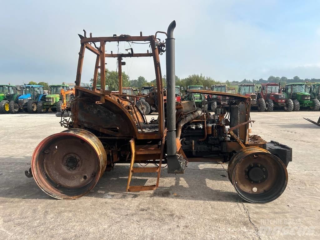 CLAAS 656 Трактори