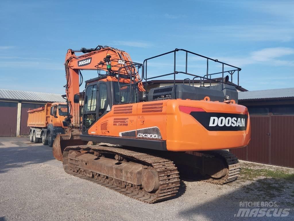 Doosan DX 300 LC Верижен екскаватор