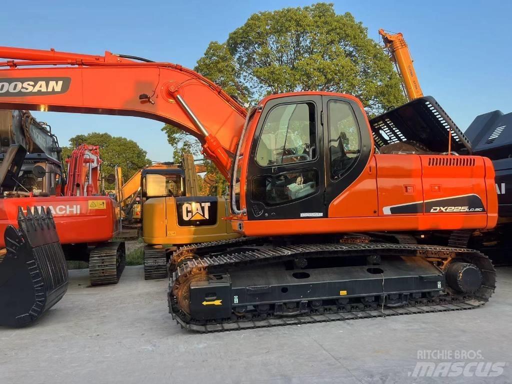 Doosan DX225LC-9C Верижен екскаватор