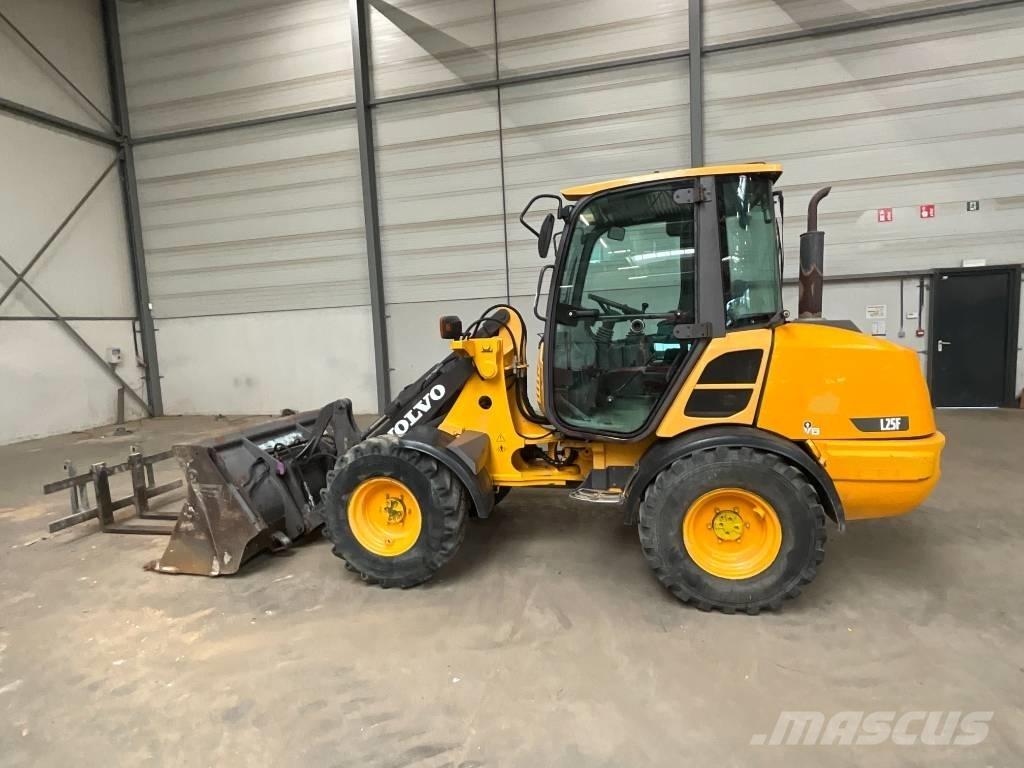 Volvo L 25 F Колесни товарачи