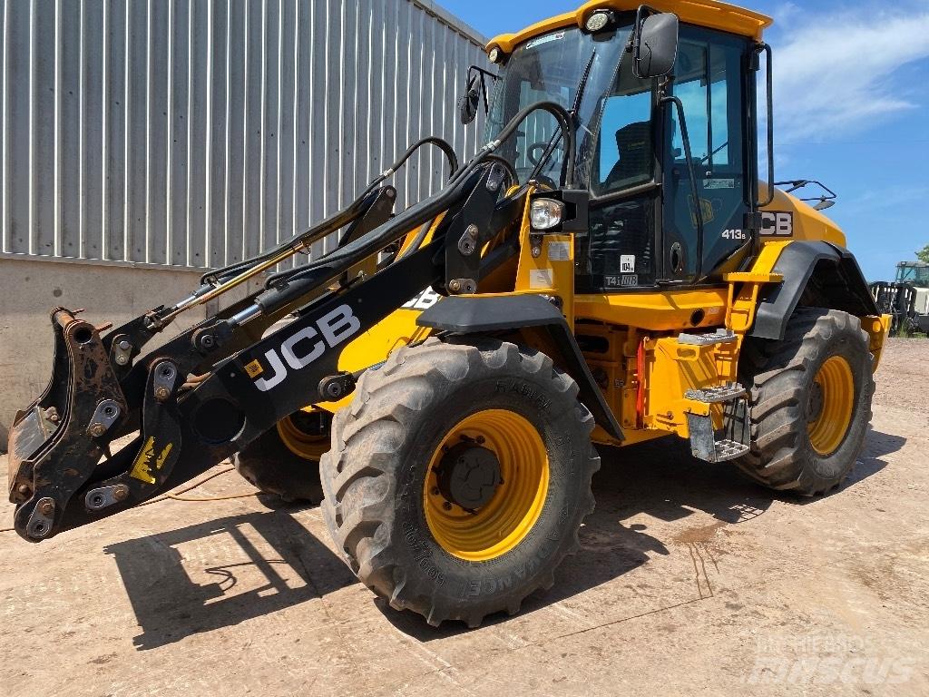 JCB 413 S Колесни товарачи