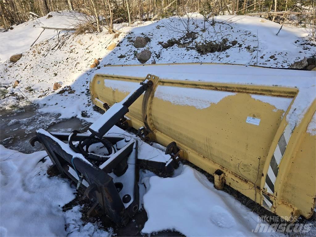 Rote 320 alueaura Снегочистачки
