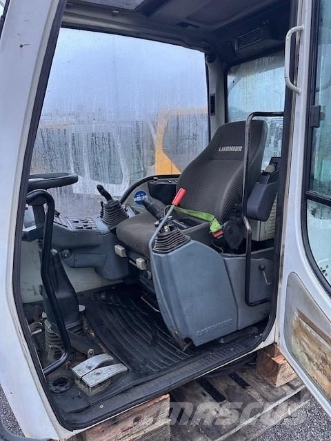 Liebherr A 314 CAB Кабина