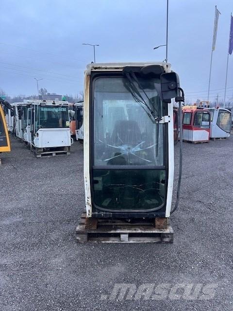 Liebherr A 314 CAB Кабина