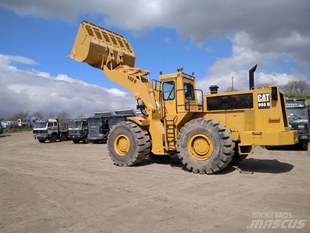 CAT 988B Колесни товарачи