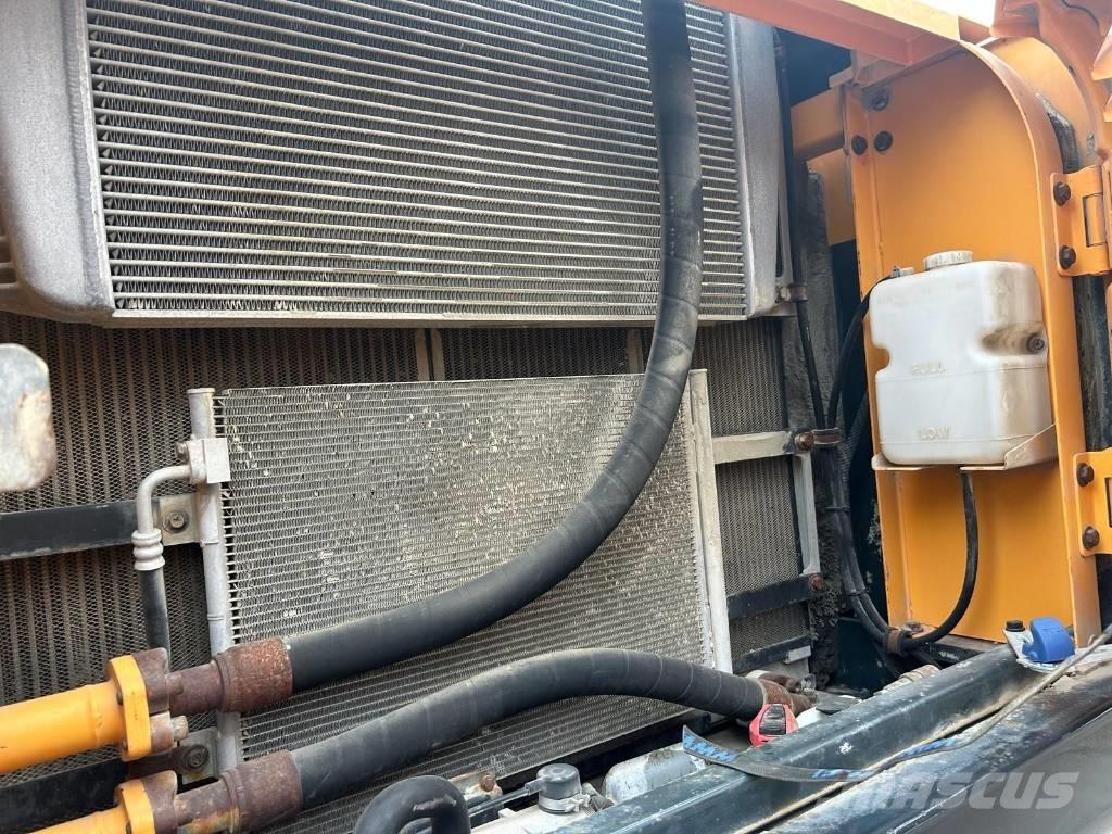 Hyundai R320 LC-9 Верижен екскаватор