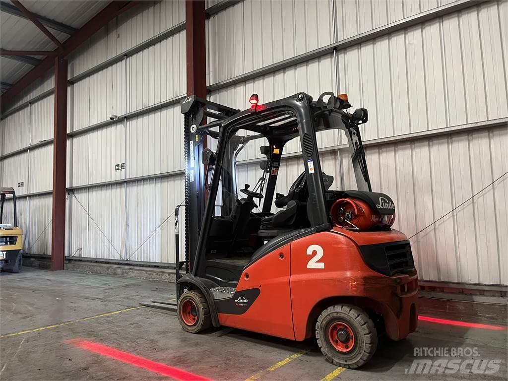 Linde H20T-01 Камиони с АГУ