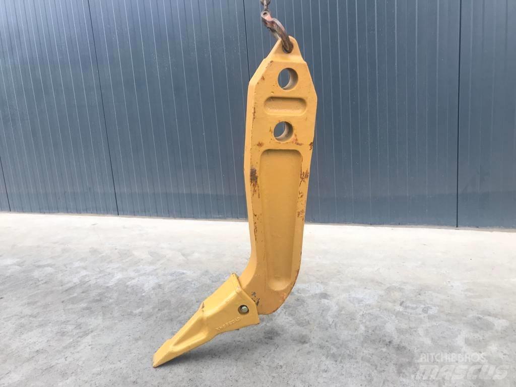 Komatsu D65 Shank Скарификатор