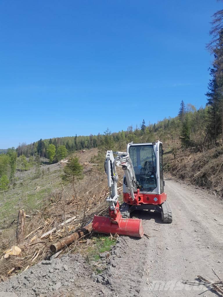 Takeuchi TB 325 R Мини екскаватори < 7 т
