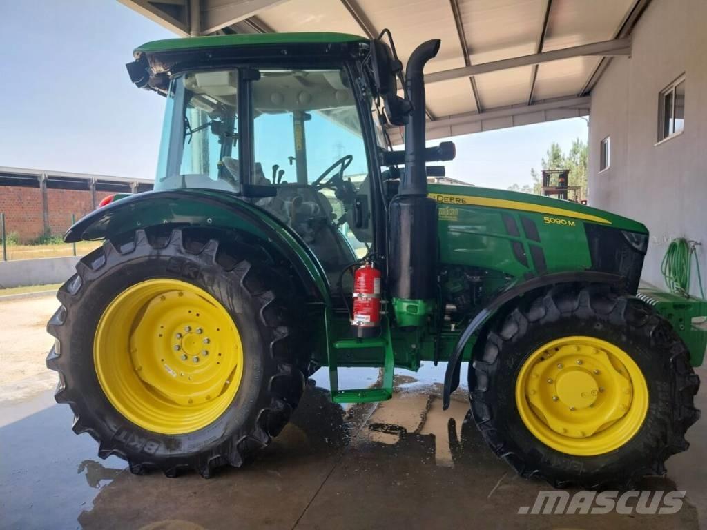 John Deere 5090 M Трактори