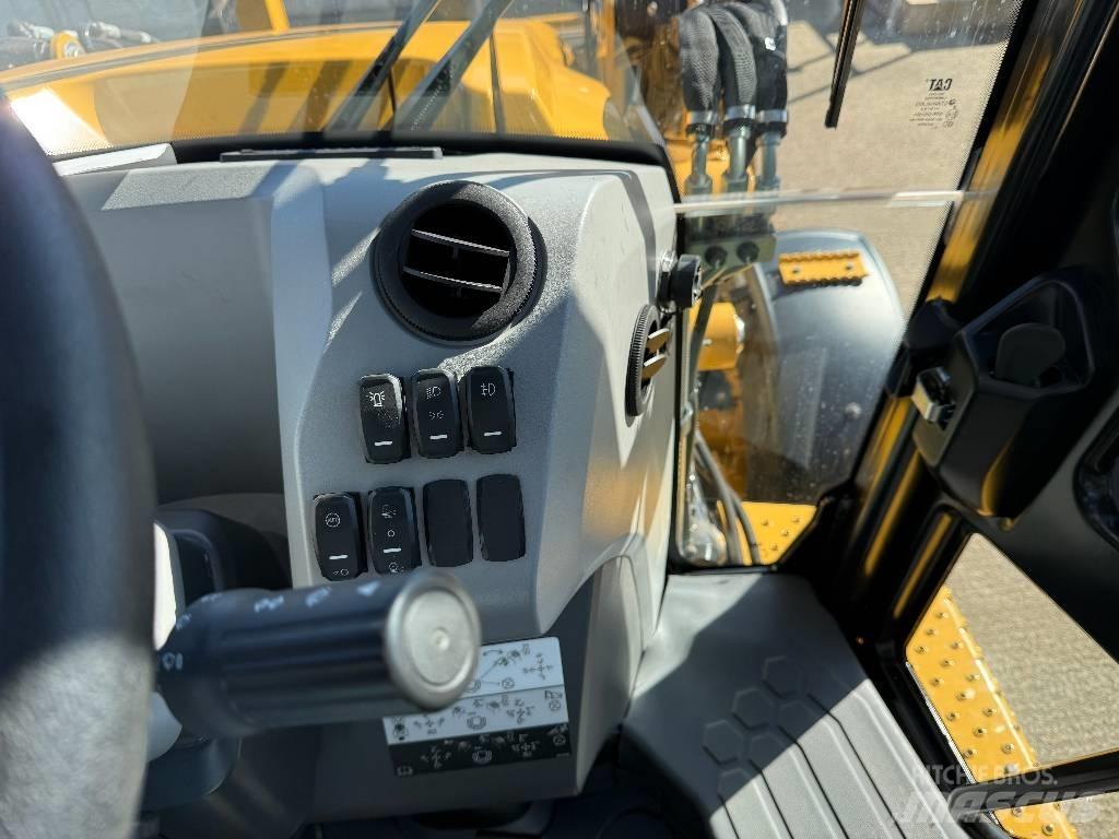 CAT 432 F Товарач със заден ексватор
